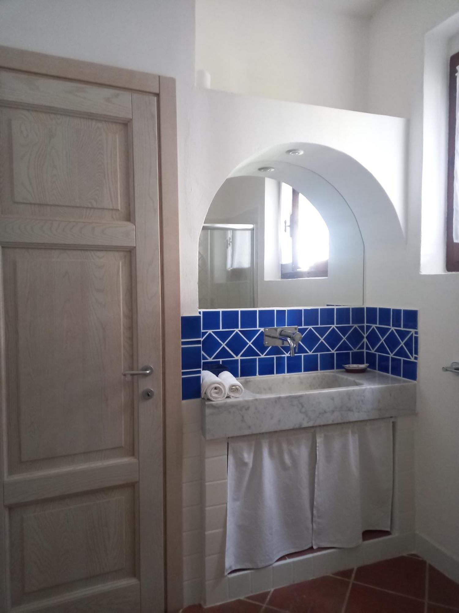 Il Colle Della Brina Hotel Sarzana Værelse billede